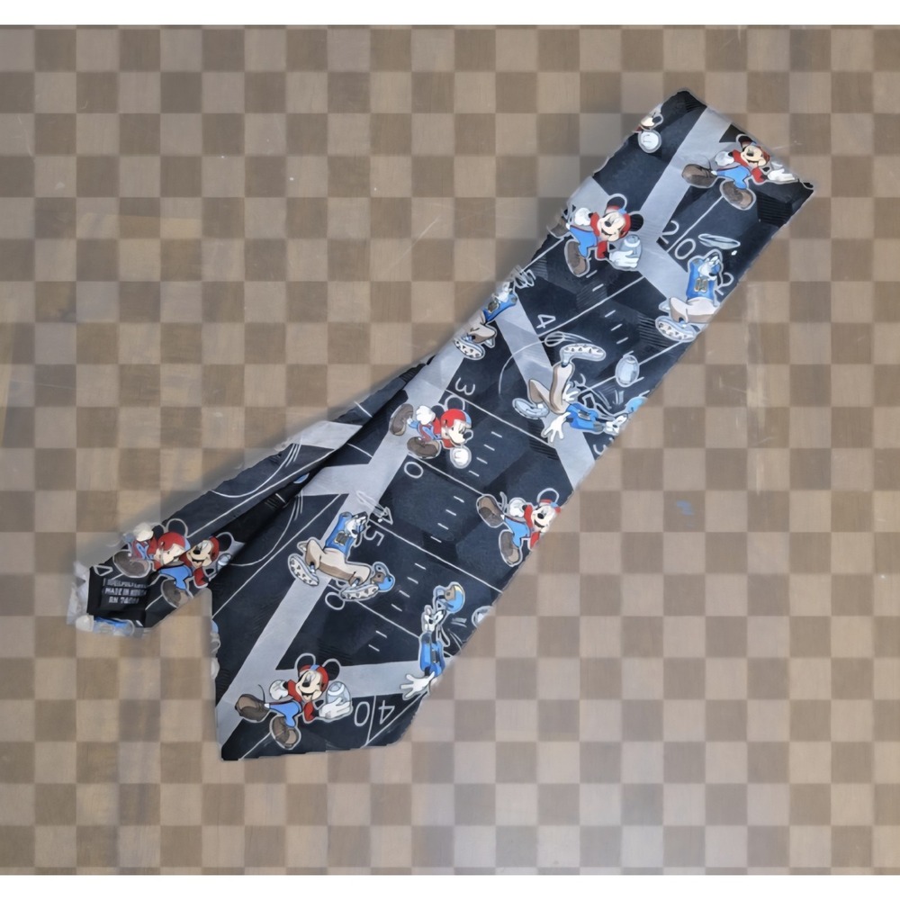 Mickey Unlimited Men's Mickey Mouse & Goofy Football Neck Tie‎